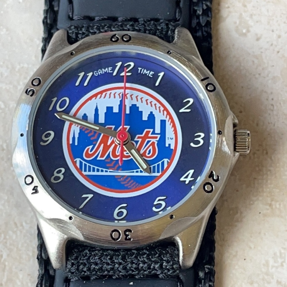 Future star sports watch battery water and shock resistant NEW YORK METS